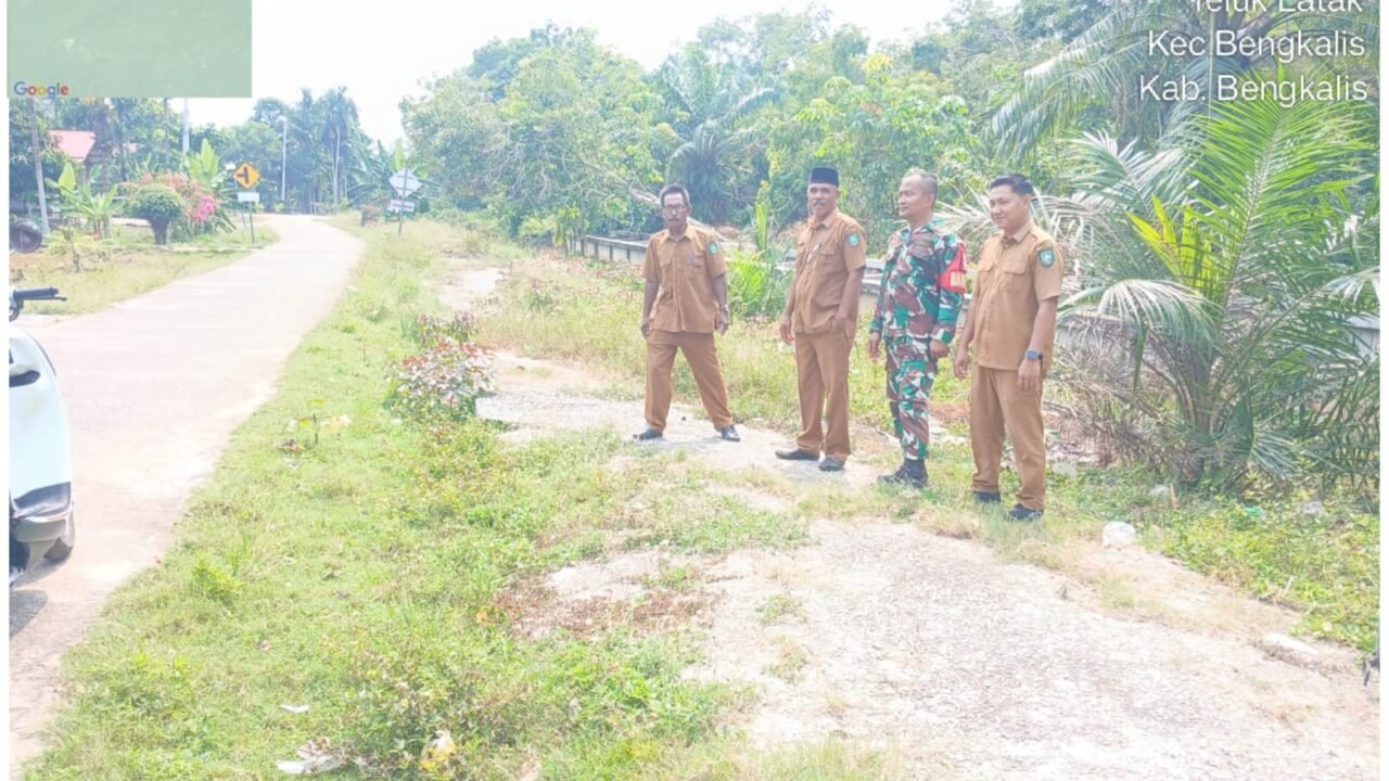 Babinsa Koramil 01/Bengkalis Sosialisasikan Pancasila Di Desa Teluk Latak, Perkuat Pemahaman Pemuda Dan Keamanan Lingkungan